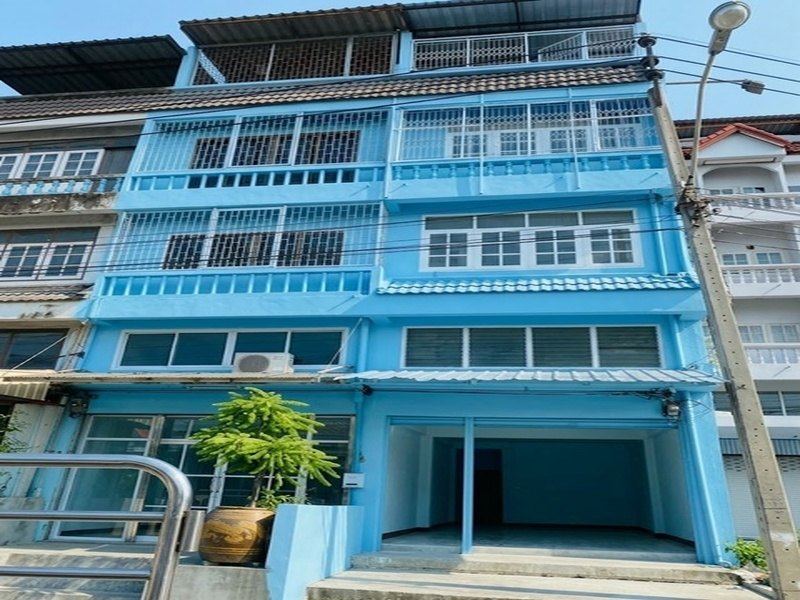 ดาดฟ้ามีหลังคา ใกล้ Heathfield Inter Sch. 2นอน 2น้ำ รามคำแหง121-140 Jazz อาคารพาณิชย์ 4 ชั้นครึ่ง