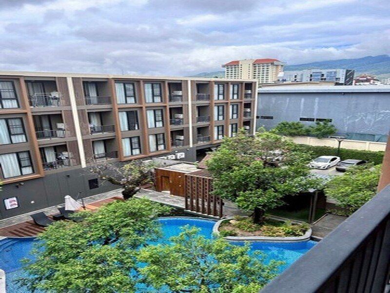 คอนโดให้เช่า วิวสระว่ายน้ำ เฟอร์นิเจอร์ครบ พร้อมอยู่ The 8 Condo
