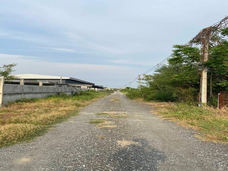 ขายที่ดินพร้อมโกดังและบ้านหลังเล็ก โฉนดครุทเเดงพร้อมโอน