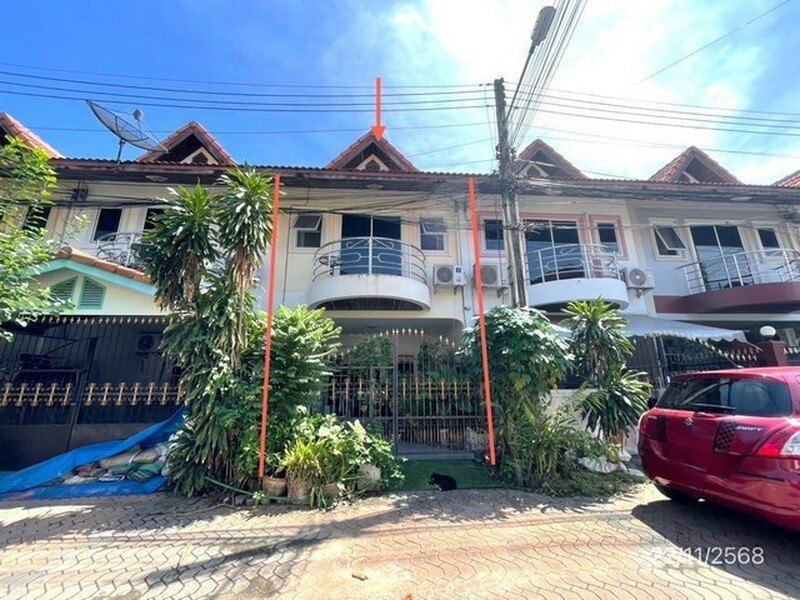 ขายทาวน์เฮ้าส์ บางละมุง จังหวัดชลบุรี ห่างจากเพียงหาดพัทยา 2.4 กม.