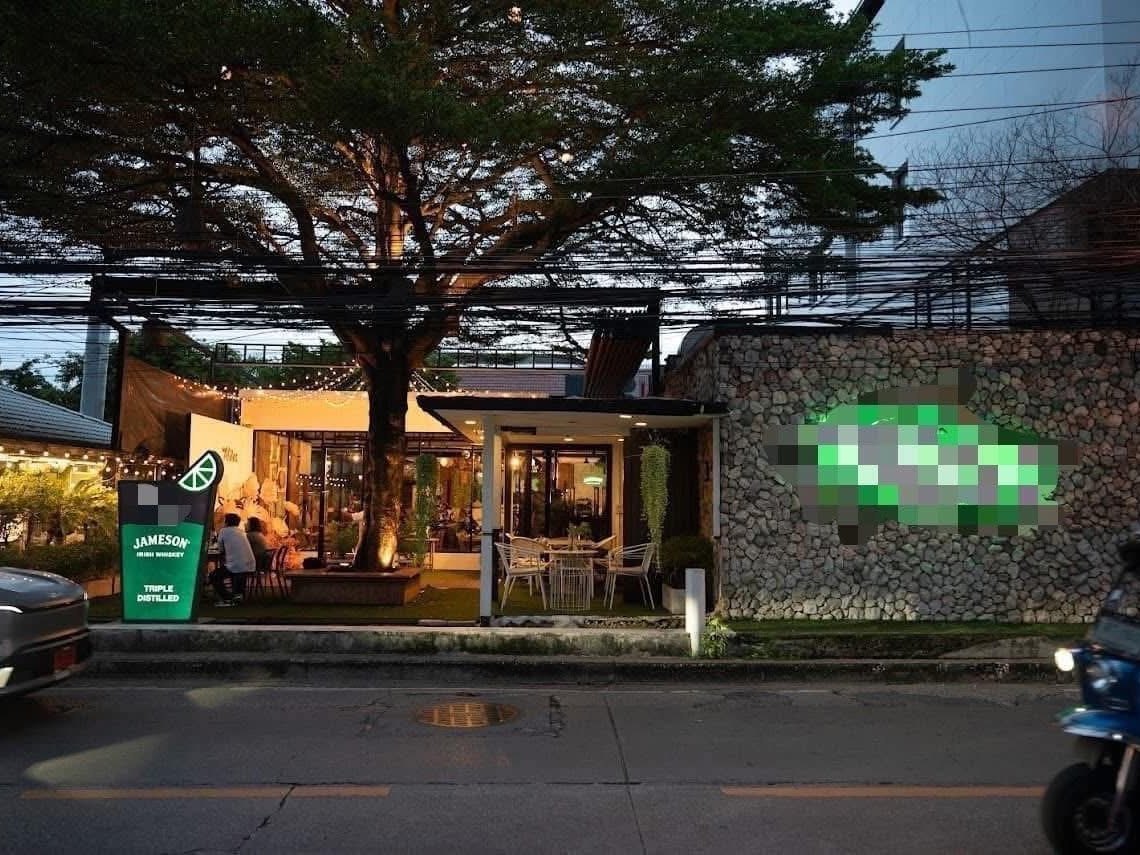 เซ้ง ร้านอาหาร ใจกลางอารีย์ ติดถนนหลัก พร้อมมีลานจอดรถ มีระบบเรียบร้อย