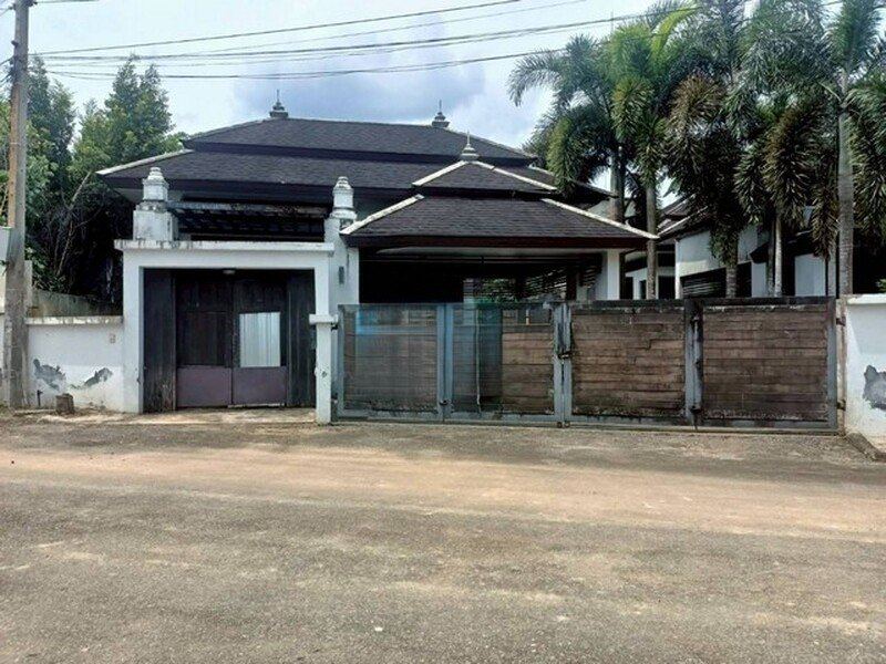 ขาย บ้านเดี่ยว  อำเภอเมืองกระบี่ กระบี่  ห่างจาก 7-Eleven สาขา ตำบลทับปริก  (17589) 3.4km.