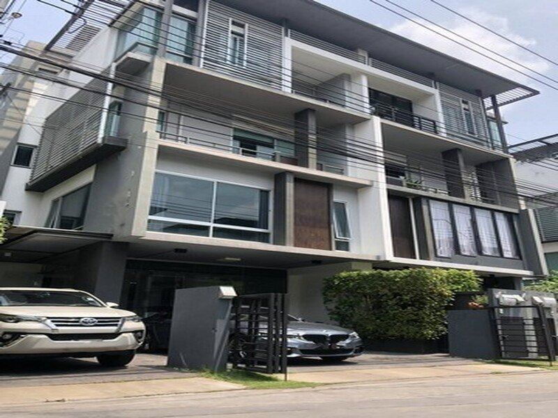 ให้เช่าสำนักงาน4ชั้นมีดาดฟ้า ย่าน พระราม 9, เลียบด่วนรามอินทรา ,Town in Town , ประดิษฐ์มนูธรรม ซ.สหการประมูลโครงการ B Square by Sansiri