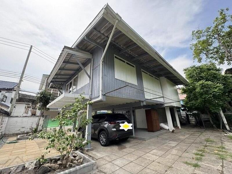 HR 10041 ให้เช่าบ้านเดี่ยวยกพื้นสูง 3 ห้องนอน ซอยศาสนา 2 ย่านอารีย์ ถนนพระราม 6 บรรยากาศร่มรื่น เงียบสงบ ใกล้กระทรวงการคลัง