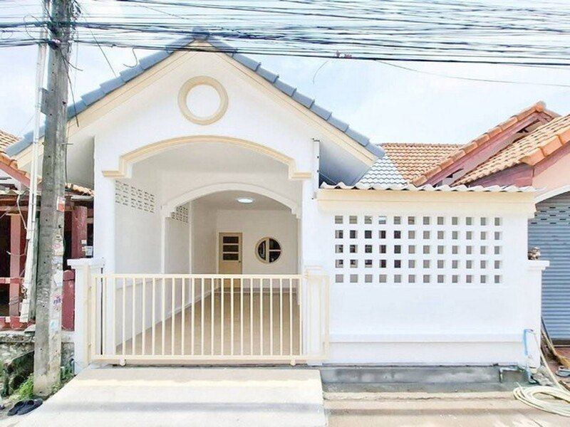 บ้านราคาไม่เกินล้าน ใกล้ห้างโลตัส สี่แยกนิคมพัฒนา ผ่อนเพียงเดือนละ 5000 กว่าบาท