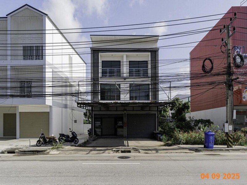 ขายอาคารพาณิชย์ 3 ชั้น 2 คูหา เมืองชลบุรี ถนน ศุขประยูร