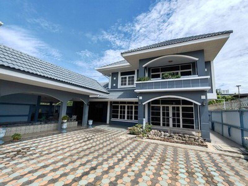 ขายบ้านเดี่ยวหลังใหญ่ 2 ชั้น 129 ตร.ว. หมู่บ้านเกื้อกูลนิเวศน์ บ้านซีคอน โครงสร้างแข็งแรง เดินถึงรถไฟฟ้าสายสีชมพู 550 เมตร