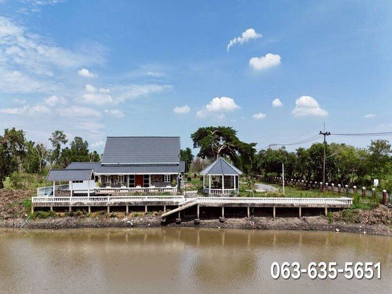 ขายบ้านสวนสไตล์รีสอร์ทติดคลองขนาด 3 ไร่ โฉนดครุฑแดง 15 นาทีถึงตลาดบ้านนา ขนมกุยช่ายชื่อดัง