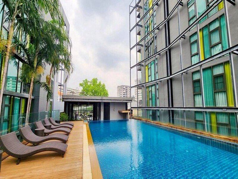 Luxury Condo วิวสระว่ายน้ำ เฟอร์นิเจอร์ครบ Stylish Condo สุเทพ