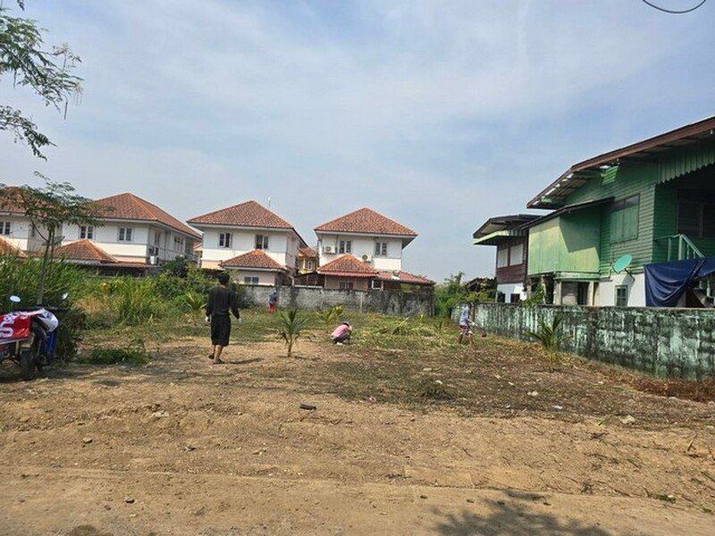 พื้นที่ดิน - ขนาดเท่ากับ 100 Square Wah 0 งาน 0 ไร่  23000 บ. ถูกสุด ที่ดินถมแล้ว