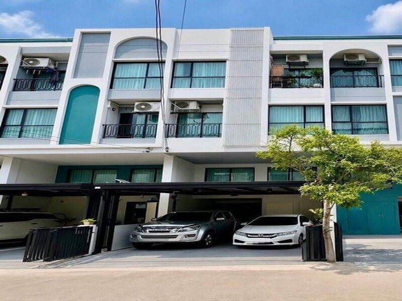 PP507 ขายทาวน์โฮม 3.5 ชั้น โครงการ เมซอง 168 ลาดพร้าว 101  Maison 168 Latphrao 101 ใกล้ Central Eastville บ้านใหม่มาก