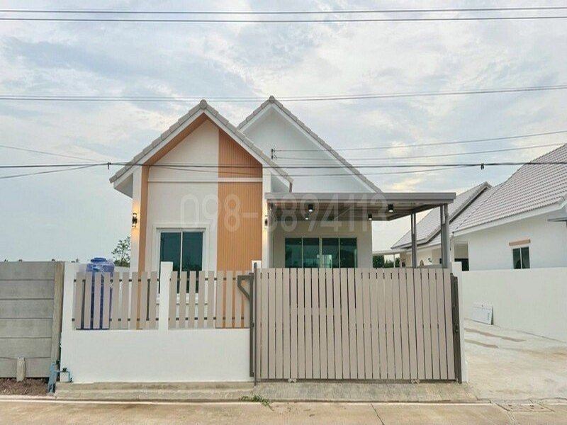 ขายบ้านเดี่ยว มือหนึ่ง ชั้นเดียว 2 หลัง มบ.ศิวลักษม์กรีนวิลล์ คลองหลวง ขนาด 39.3 และ 40 ตรว 3นอน 2น้ำ ต่อเติมครบ พร้อมเข้าอยู่
