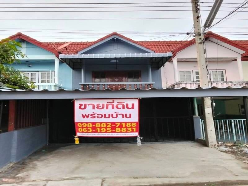 ขายทาว์นเฮ้าส์ 2 ชั้น หมู่บ้านโชคบุญมี 3 อำเภอชะอำ จังหวัดเพชรบุรี