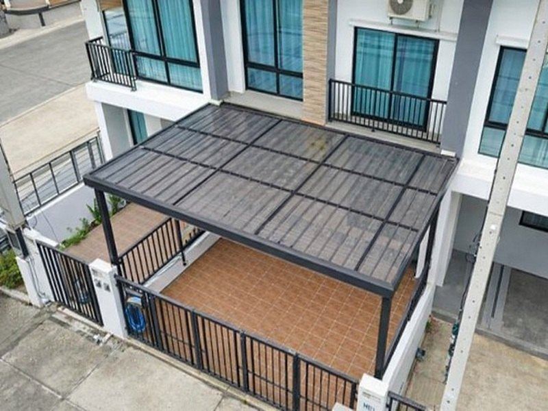 ใกล้ตลาดเอซี คลองสี่ 700 ม.18 ตร.ว.บ้านใหม่ บิ๊กซี ลำลูกกา 2 (คลอง4) 700 ม.  ทาวน์เฮาส์ 2 ชั้น 3 นอน 2 น้ำ
