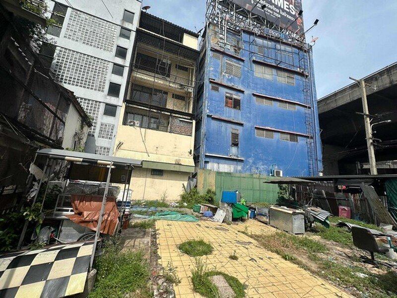 ขาย ที่ดิน 45.3 ตรว. ซอยโทรคาเดโร ถนนสุรวงศ์ เหมาะทำบ้านอยู่อาศัย โฮมออฟฟิศ ร้านอาหาร