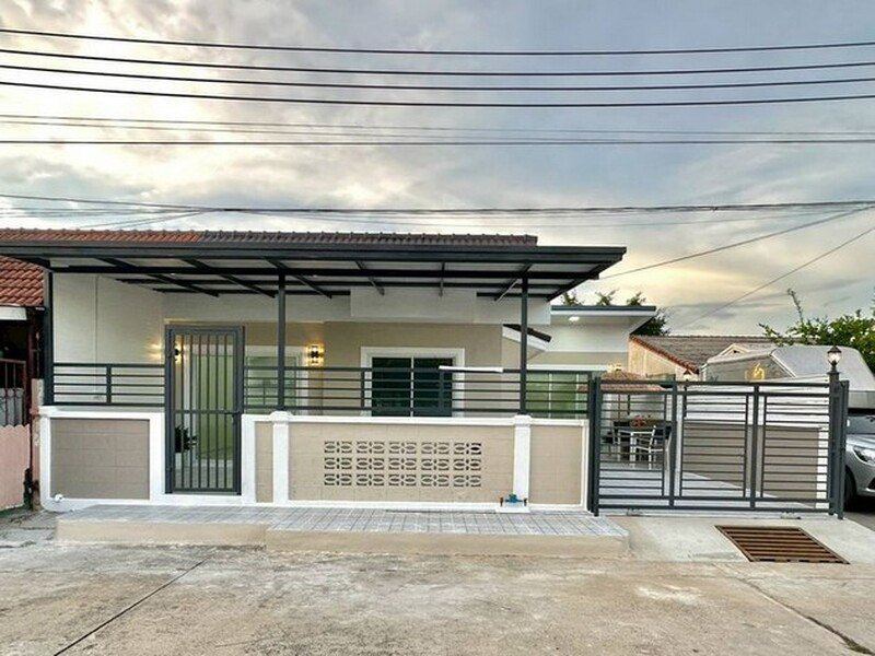 หมู่บ้านบัวทอง 4 บ้านกล้วย-ไทรน้อย (ซอย 4/7) แปลงมุม