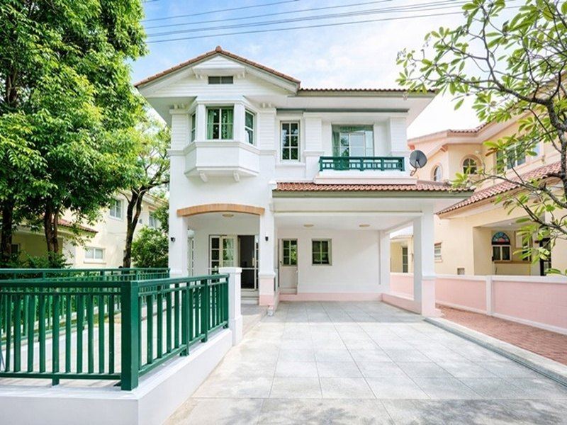 โรงแรมเลอทาน่า  3 นอน คุณคือคนแรกของบ้านเดี่ยว เทพารักษ์-บางปลา 3 น้ำ  68 ตร.ว. 158 ตร.ม ใกล้ รร.ธนสิทธิ์อนุสรณ์ 1.2 กม.พร้อมเฟอร์ฯ .
