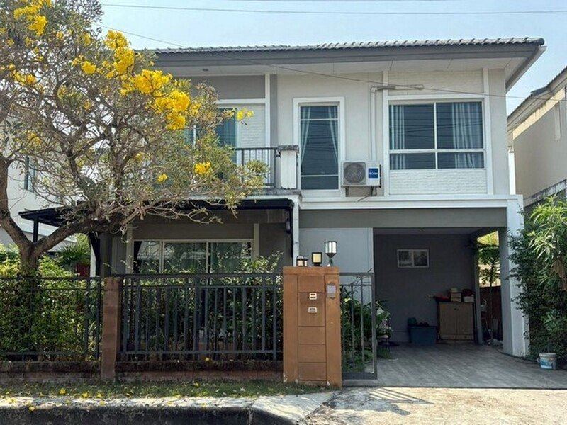 บ้านเดี่ยว 2 ชั้น สไตล์ Modern Contemporary น้ำไม่ท่วม สันกำแพง
