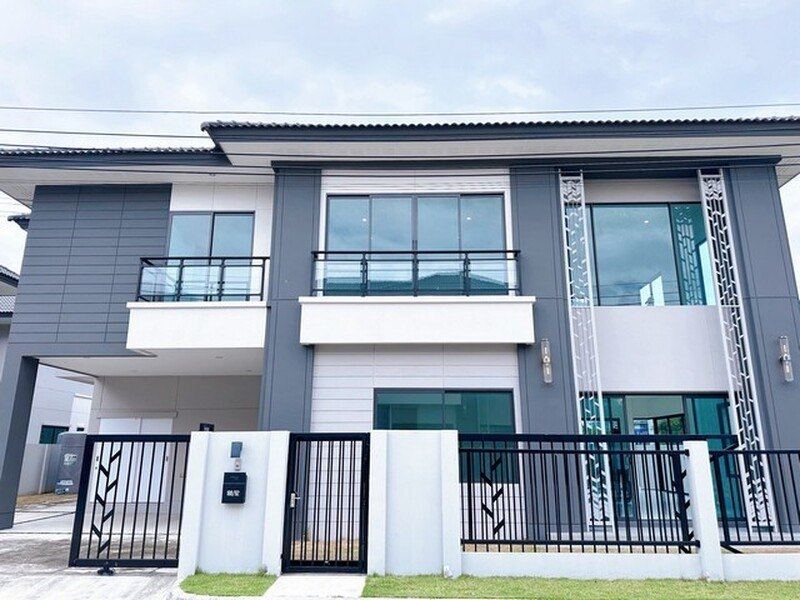 ขายบ้านเดี่ยว หมู่บ้านชีวารมย์ นครอินทร์ หลังหัวมุม เนื้อที่94.5 ตรว.