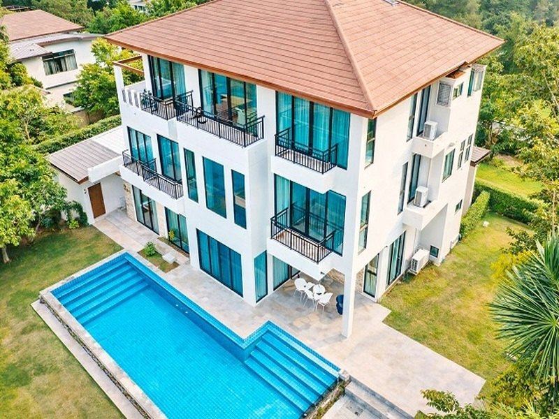 เฟอร์ครบ 6นอน 4ปีมีครั้ง กรุงเทพกรีฑา 800ม. พระราม9 Pool Villa สนามกอล์ฟ คฤหาสน์ 3ชั้น 6น้ำ ม.นานาชาติแสตมฟอร์ด 250ม. 200ตร.วา. 650ตร.ม.