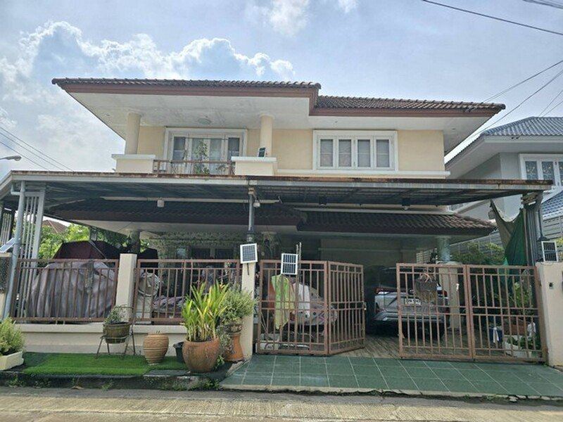 บ้าน บ้านเดี่ยว โรยัลปาร์ควิลล์ สุวินทวงศ์  3350000 BAHT ไม่ไกลจาก โลตัสสุวินทวงศ์ ครบครัน หลังมุม