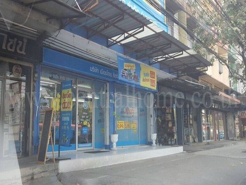 อาคารพาณิชย์ 4.5 ชั้น วังทองหลาง ซอยลาดพร้าว 72 ขายพร้อมผู้เช่าระยะยาว