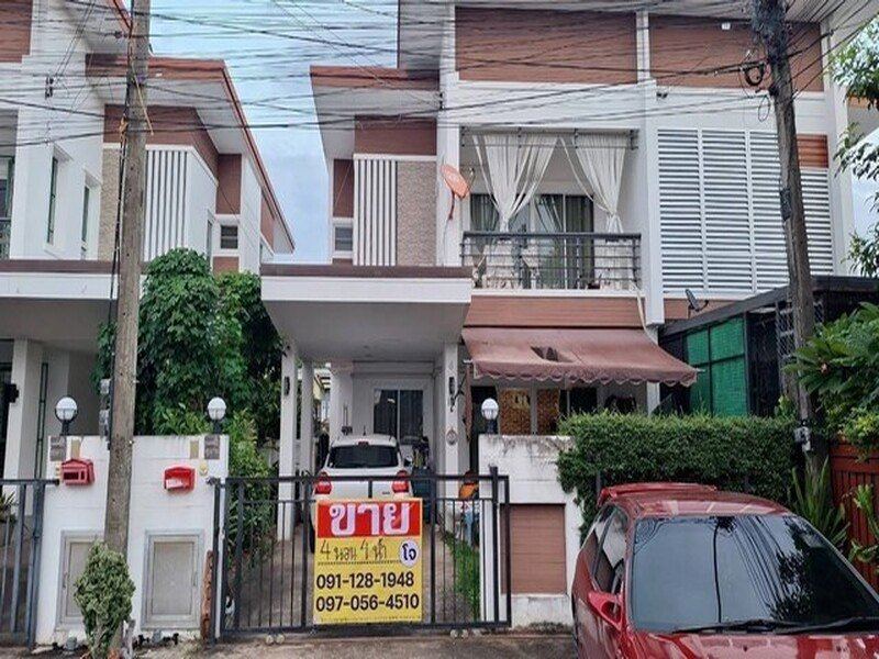 ขายด่วน บ้านแฝด 2 ชั้น 4 นอน 4 น้ำ 36 ตร.วา หมู่บ้านภัสสร หลังสนามกีฬาขอนแก่น ทำเลศักยภาพใจกลางเมือง