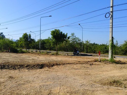 ขายที่ดิน  1 งาน  40 ตร.ว.(รวมโฉนด 2 แปลง) ที่ดินสวย ติดถนน 2 ด้าน ถนนทางหลวงชนบท (ปข.4020)ต.ปราณบุรี อ.ปราณบุรี จ.ประจวบคีรีขันธ์
