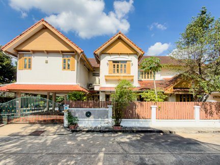 บ้านเดี่ยว หมู่บ้าน วรารมย์ เพชรเกษม 81