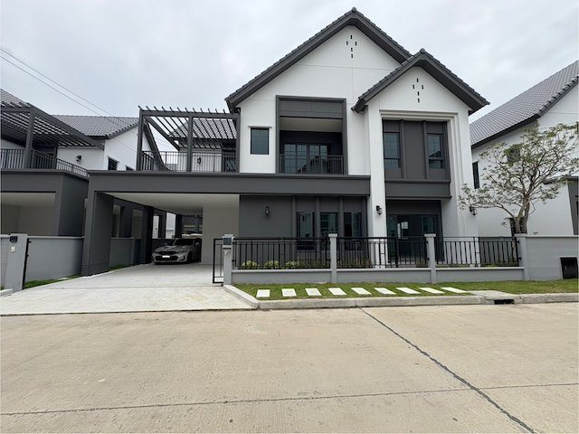 BH3851 ให้เช่าบ้านเดี่ยว CENTRO Bangna เฟส 2 บ้านใหม่ สไตล์ English Modern Cottage ใกล้ Mega Bangna