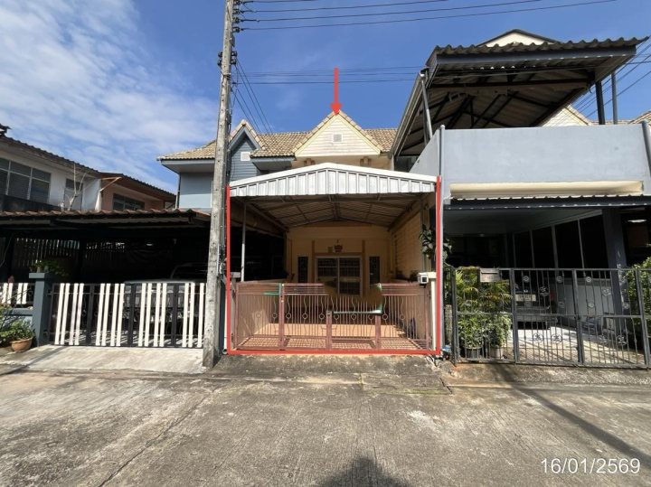 ขาย ทาวน์เฮ้าส์ สุราษฎร์ธานี อำเภอ กาญจนดิษฐ์ จังหวัด สุราษฎร์ธานี