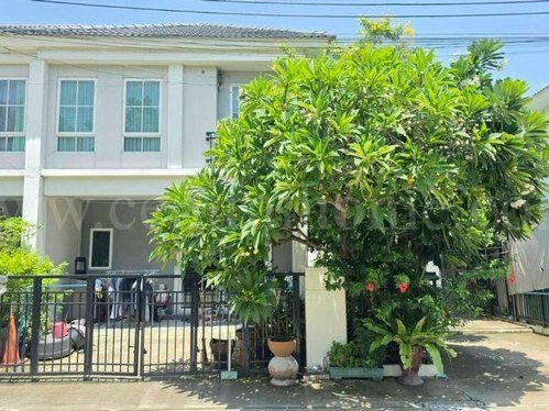 ลดราคา ทาวน์โฮม เดอะ คอนเนค บางนา - สุวรรณภูมิ หลังมุม