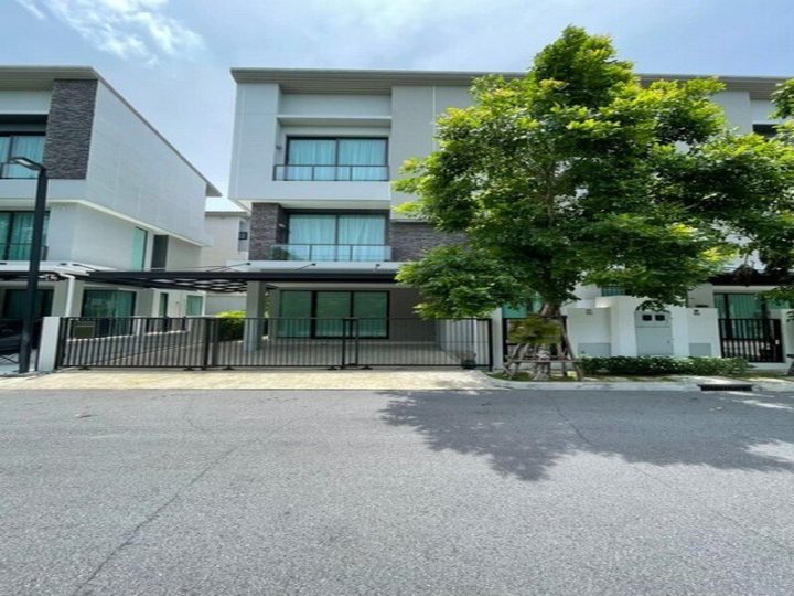 ขาย ให้เช่า บ้าน 3 ชั้น Super Luxury Villa โครงการ บ้านกลางเมือง คลาสเซ่ เอกมัย รามอินทรา ถนนสุคนธสวัสดิ์ 19 ซอยนกสกุล ถนนประเสริฐมนูกิจ