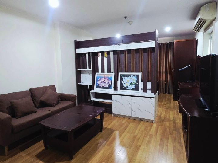 ลุมพินี เพลส ศรีนครินทร์ หัวหมาก สเตชั่น  ขนาด 1 ห้องนอน ( 28ตร.ม.) เพียง 9,000 บาท (พร้อมเข้าอยู่)