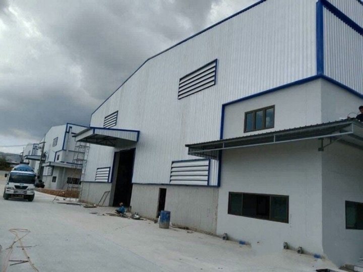 ให้เช่าโกดัง/โรงงาน 1,721 ตร.ม. น้ำไฟพร้อม รถใหญ่เข้าได้ บ้านบึง ชลบุรี