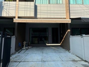 รหัสC7041 ให้เช่าทาวน์โฮม 3ชั้น บ้านกลางเมือง พระราม 9-กรุงเทพกรีฑา บ้านตกแต่งครบพร้อมอยู่