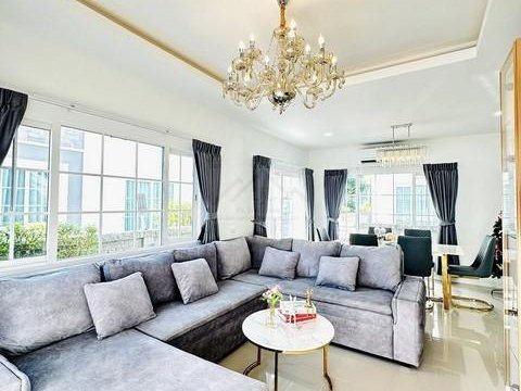 P1851 ให้เช่าบ้านแฝด Golden Neo โกลเด้น นีโอ สุขุมวิท-ลาซาล สุขุมวิท 113 บ้านหรูสไตล์อังกฤษ ใกล้ Central บางนา ตกแต่งเฟอร์พร้อมอยู่