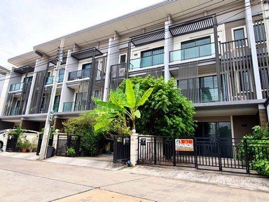 N16564 ขาย TOWNHOUSE ทาวน์ อเวนิว เมิร์จ รัตนาธิเบศร์   4300000 B. 3Bedroom พื้นที่เท่ากับ 0 RAI 0 งาน 20 ตร.ว. เข้าออกได้หลายทาง