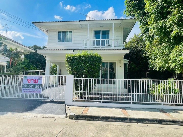 ขายบ้านเดี่ยว 2 ชั้น พฤกษ์ลดา รังสิต คลอง4 พื้นที่ 51 ตรว 3 ห้องนอน 2 ห้องน้ำ รีโนเวทใหม่ หน้าบ้านหันทางทิศใต้