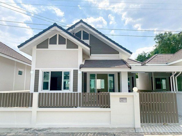 KDH0141 ขายบ้าน อยู่สบาย ขนาด 37.4 ตร.วา บ้านแฝด ทำเลทองติดถนนใหญ่