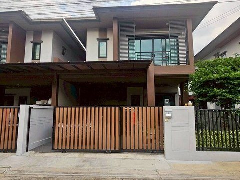 ขายบ้านแฝด โครงการ ภูมิชนก พุทธมณฑล สาย 4-5 ซ.กระทุ่มล้ม 27 ต.อ้อมน้อย อ.กระทุ่มแบน จ.สมุทรสาคร