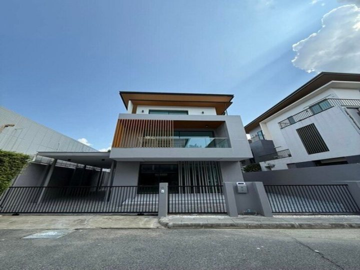 ขายบ้านเดี่ยวหรู 3 ชั้น 53 ตร.วา AQ Arbor สวนหลวง ร.9 – พัฒนาการ ใกล้สวนหลวง ร.9