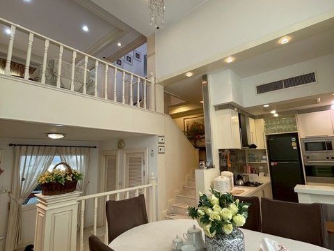 P1884 ให้เช่า ทาวน์โฮมหรู คริสตัล วิลล์ Townhome Crystal Ville ติดทางด่วน เอกมัยรามอินทรา ซอยประดิษฐ์มนูธรรม 19 หลังเซ็นทรัลอีสต์วิลล์