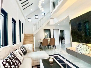 ขายบ้านวรารักษ์ รังสิต คลองสาม บ้านรีโนเวทใหม่ทั้งหลัง แค่หิ้วกระเป๋ามา