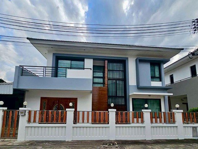 ให้เช่าบ้านเดี่ยว 2 ชั้น เดอะ คอมพลีท ศรีราชา ใกล้มอเตอร์เวย์สาย 7 TP-H1794