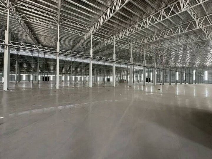 ให้เช่าโกดัง/โรงงาน พื้นที่ 34,200 ตรม. อ.หนองใหญ่ จ.ชลบุรี