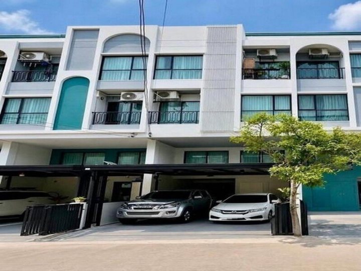 ขายทาวน์โฮม ซอยลาดพร้าว101 โครงการ เมซอง168 ใกล้ Central Eastville