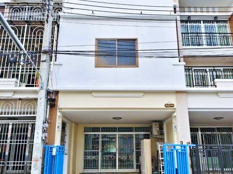 ถ. สาทร-กัลปพฤกษ์ กำนันแม้น 9-15  MRT ภาษีเจริญ 2.6 กม. ทาวน์โฮมหรู 3 ชั้น 24 ตร.วา. 274 ตร.ม. 3 นอน 4 น้ำบิ๊กซี กัลปพฤกษ์ 500 ม.