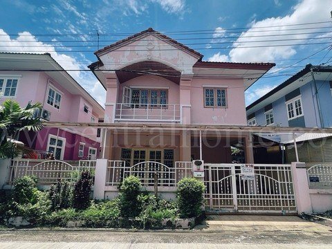 ขายและให้เช่า บ้านแฝด บ้านบุรีรมย์ รามอินทรา - คู้บอน 41 ทำเลดี