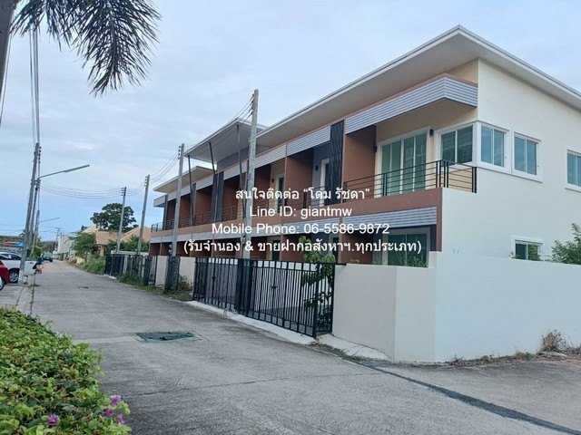 Townhouse เป็นทาวน์โฮม 2 ชั้น สภาพใหม่ อยู่ในทำเลที่ดี ใกล้สนามบินหัวหิน เหมาะสำหรับผู้ที่ต้องการบ้านพักอาศัยที่อยู่ท่ามกลางสิ่งอำนวยความสะดวกในทุกมิติ ขนาดเท่ากับ 138 ตารางวา 9000000 thb ไม่ไกลจาก ท่าอากาศยานหัวหิน ราคานี้หาไม่ได้แล้ว